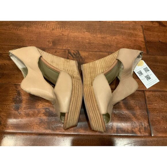 Seychelles Tan Leather Seychelles Peep Toe Wedge Heels, Size 7.5 (US) - Picture 7 of 8